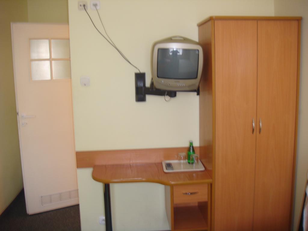 Hotel Polonia 奥古斯图 外观 照片